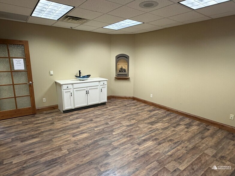 More Photos Of 4689 W 20th St E, Greeley Loft Creative Space For Sale