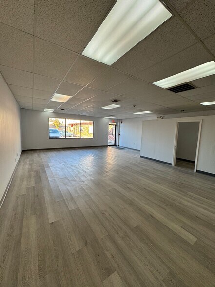 More Photos Of 652-664 Bullocks Point Ave, Riverside Freestanding For Lease