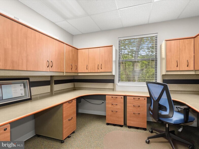 More Photos Of 54 Scott Adam Rd, Cockeysville Medical For Sale