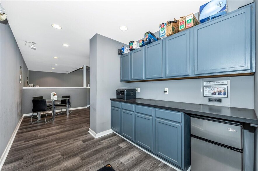 More Photos Of 422 W Loudon St, Chambersburg Auto Dealership For Sale