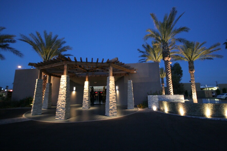 More Photos Of 7707 E McDowell Rd, Scottsdale Restaurant For Lease