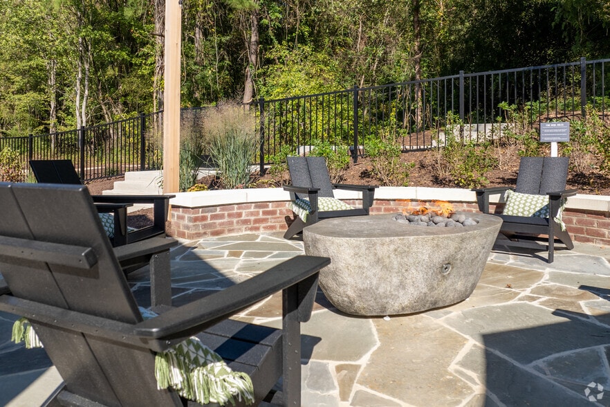 More Photos Of 12400 Dutton Rd, Midlothian Apartments For Sale