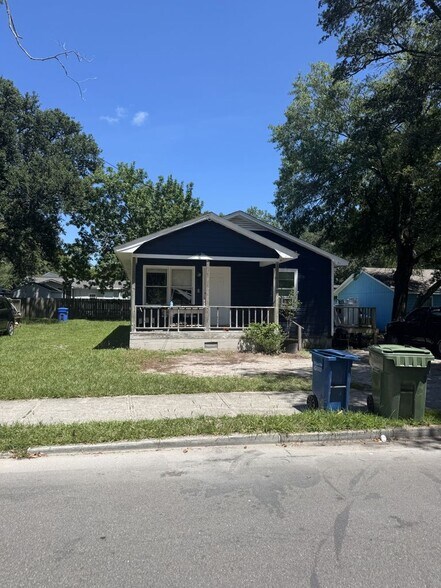 More Photos Of 407 Maides Ave, Wilmington Apartments For Sale