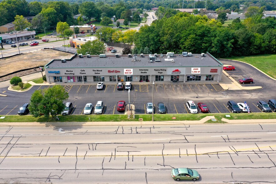 Primary Photo Of 539 Parkway Dr, Pekin Unknown For Lease