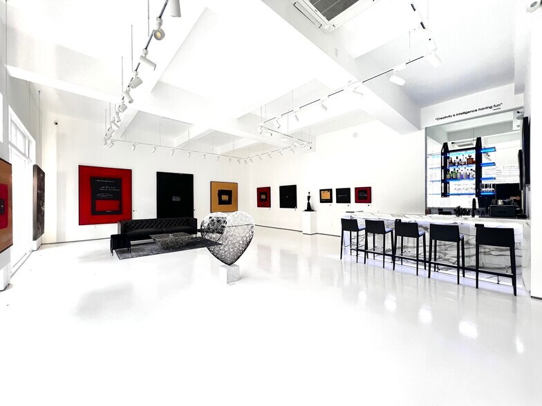 More Photos Of 311 Grant Ave, San Francisco Storefront For Lease