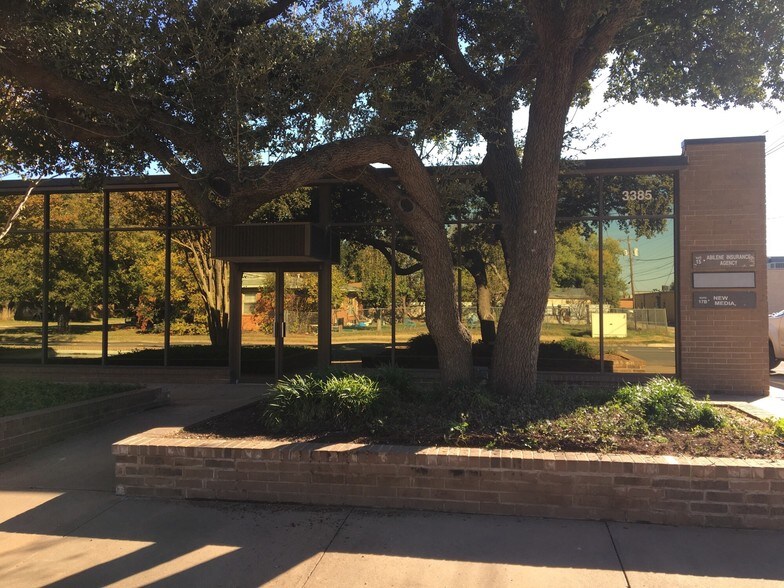 Primary Photo Of 3385 N 3rd St, Abilene Office For Lease