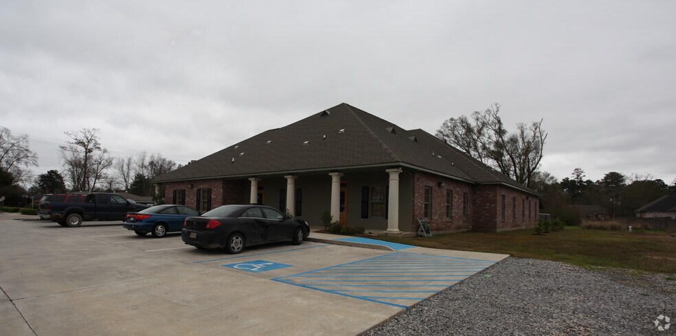 More Photos Of 1211-1217 N Range Ave, Denham Springs Office For Lease
