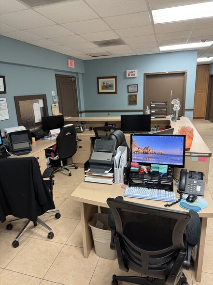 More Photos Of 11801 SW 90th St, Miami Medical For Sale