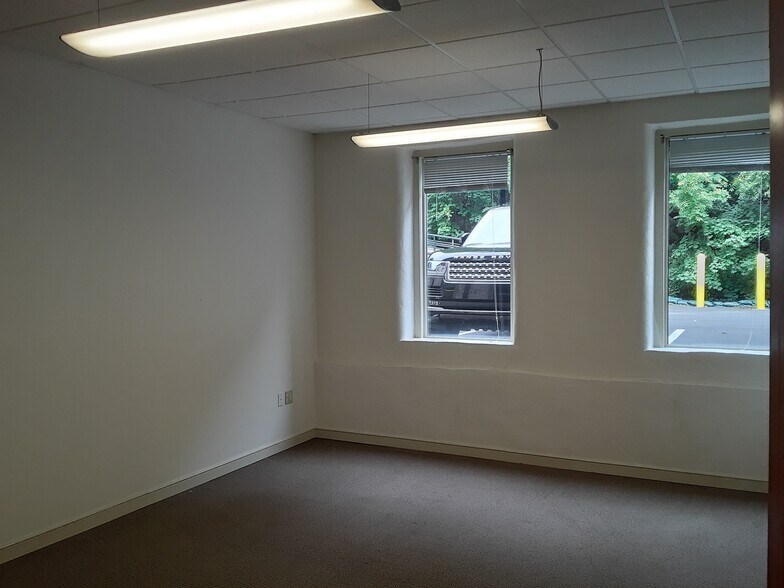 More Photos Of 121 N Main St, Souderton Loft Creative Space For Lease