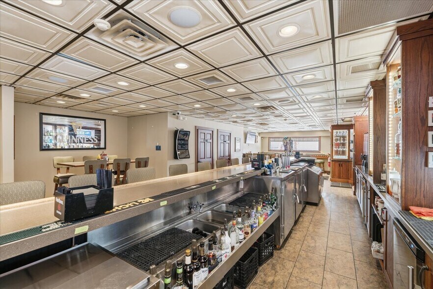 More Photos Of 318 New York Ave, Rochester Sports And Entertainment For Sale