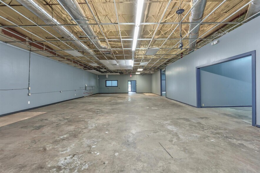 More Photos Of 6801 Highway Blvd, Katy Freestanding For Sale