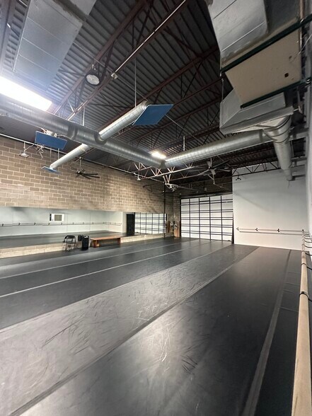 More Photos Of 2151 Larimer St, Denver Storefront For Lease