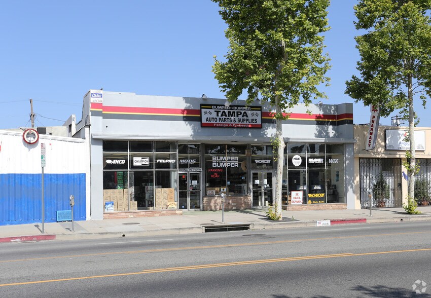 Primary Photo Of 7107-7109 Reseda Blvd, Reseda Storefront For Lease
