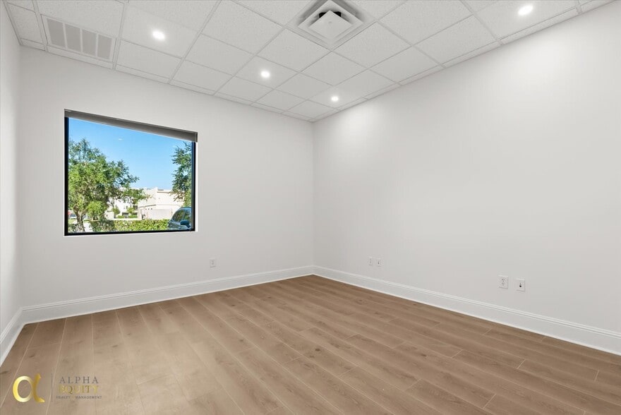 More Photos Of 201 Specialty Pt, Sanford Showroom For Lease