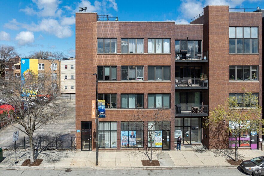 More Photos Of 2246-2252 W Chicago Ave, Chicago Apartments For Lease