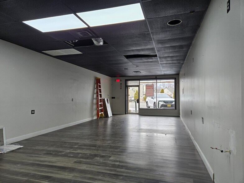 More Photos Of 70 Main St, Netcong Storefront For Lease