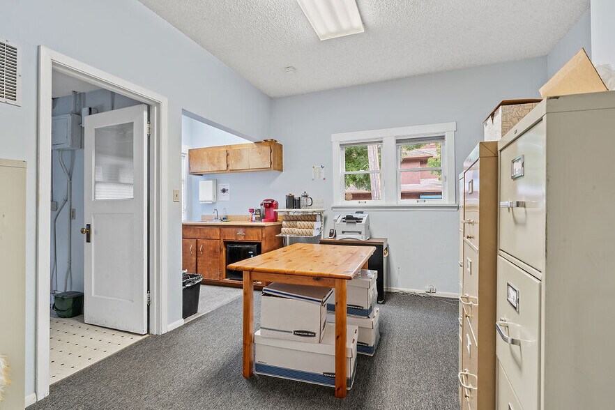 More Photos Of 1313 College Ave, Santa Rosa Office For Sale