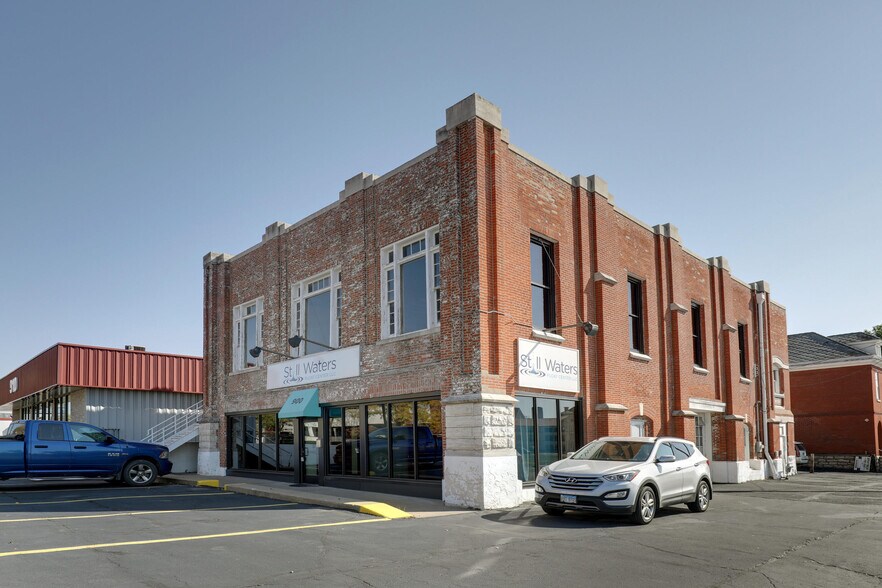 More Photos Of 900 Broadway St, Quincy Flex For Sale
