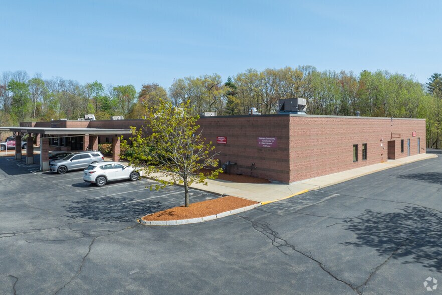 Primary Photo Of 122 Marshall Rd, Lowell Medical For Sale