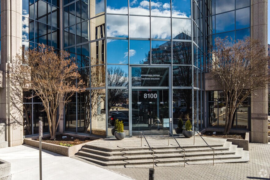 More Photos Of 8100 Boone Blvd, Vienna Medical For Lease
