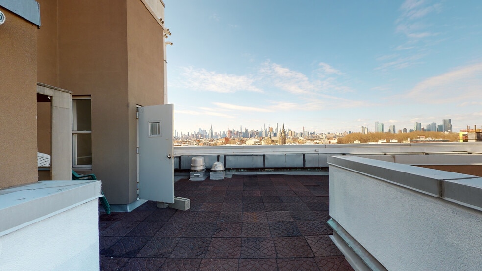 More Photos Of 518 Meeker Ave, Brooklyn Apartments For Sale