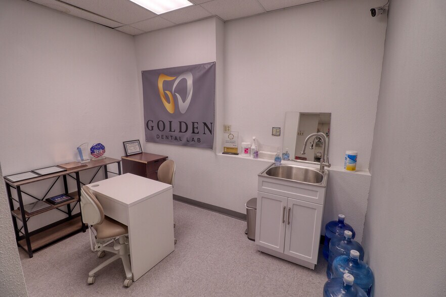 More Photos Of 1915 N Division St, Spokane Office For Sale