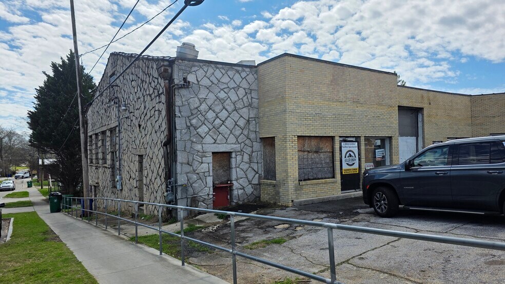 Primary Photo Of 5367 E Mountain St, Stone Mountain Freestanding For Lease