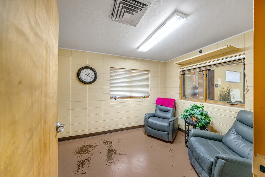More Photos Of 389 Roberts Ct, Grand Junction Service For Sale