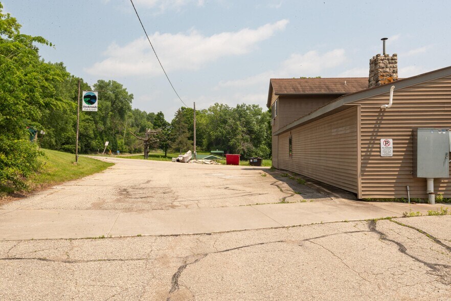 More Photos Of N18078 County Road T, Galesville General Retail For Sale