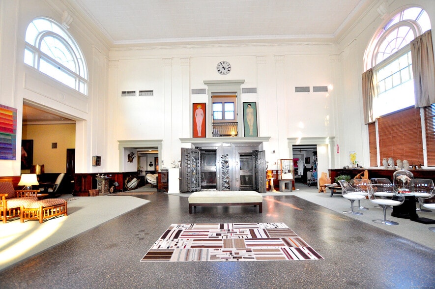 More Photos Of 236 Prospect St, Torrington Bank For Sale