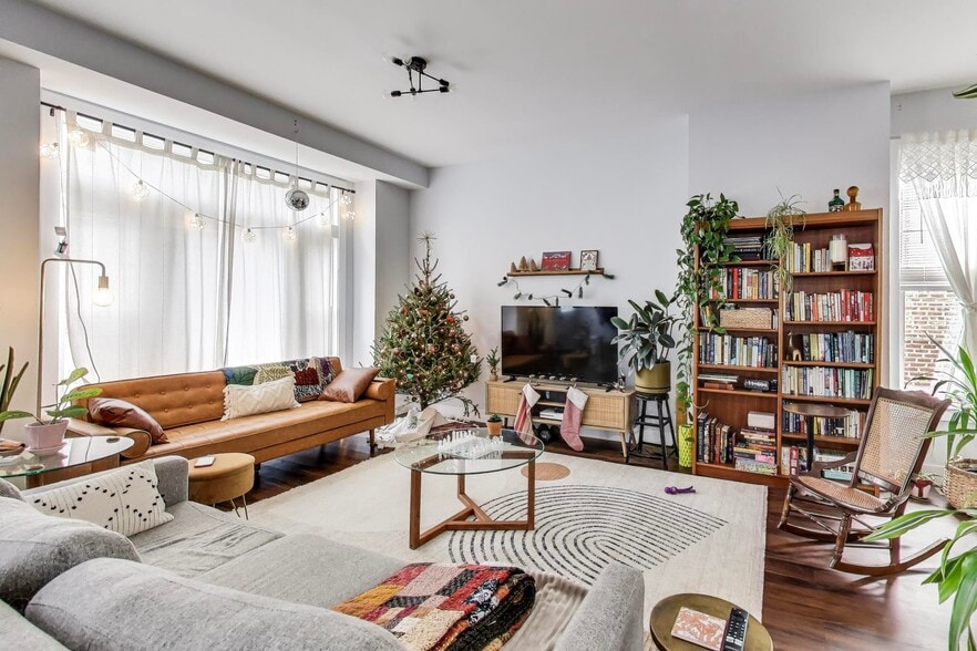 More Photos Of 932 N Richmond St, Chicago Multifamily For Sale