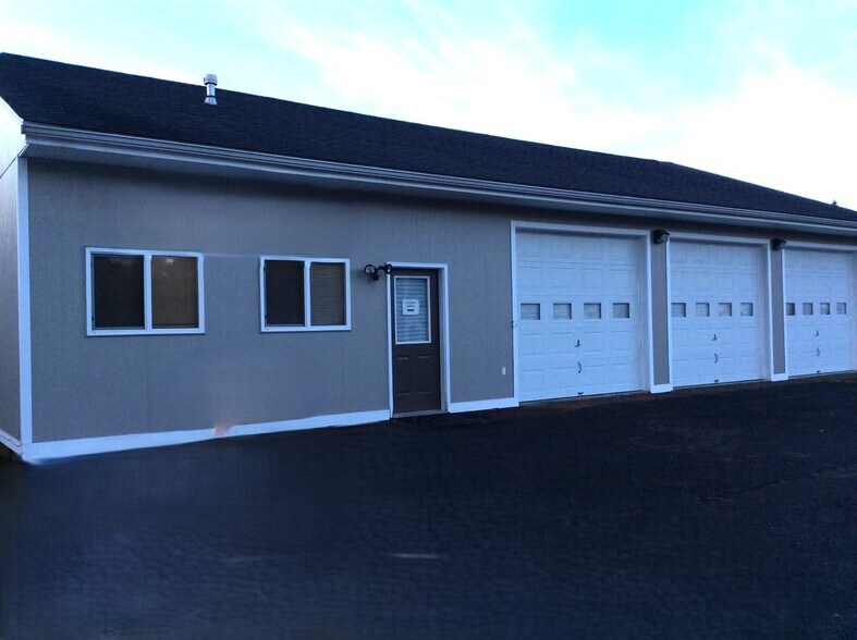 Primary Photo Of 1019 Middle Stella Ireland Rd, Binghamton Flex For Lease