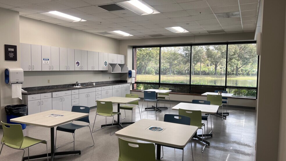 More Photos Of 4502 Woodland Corporate Blvd, Tampa Office For Lease