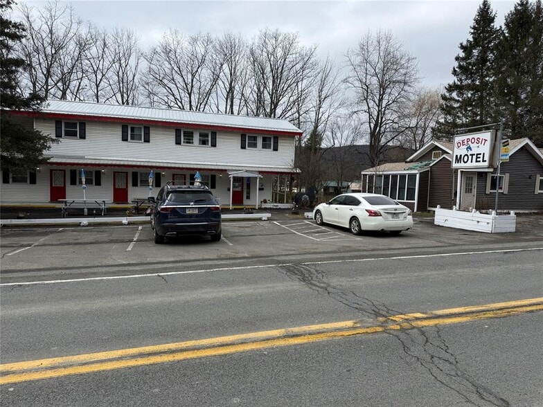Primary Photo Of 44 Oak St, Deposit Hotel For Sale