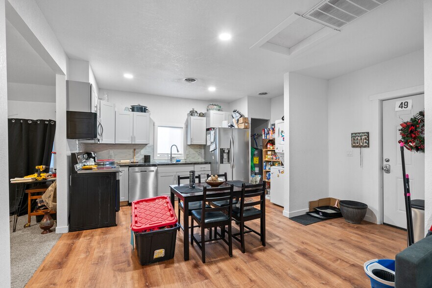 More Photos Of 105 Arcade, Lexington Apartments For Sale