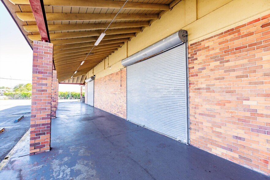 More Photos Of 541 SW 16th St, Belle Glade Storefront For Lease