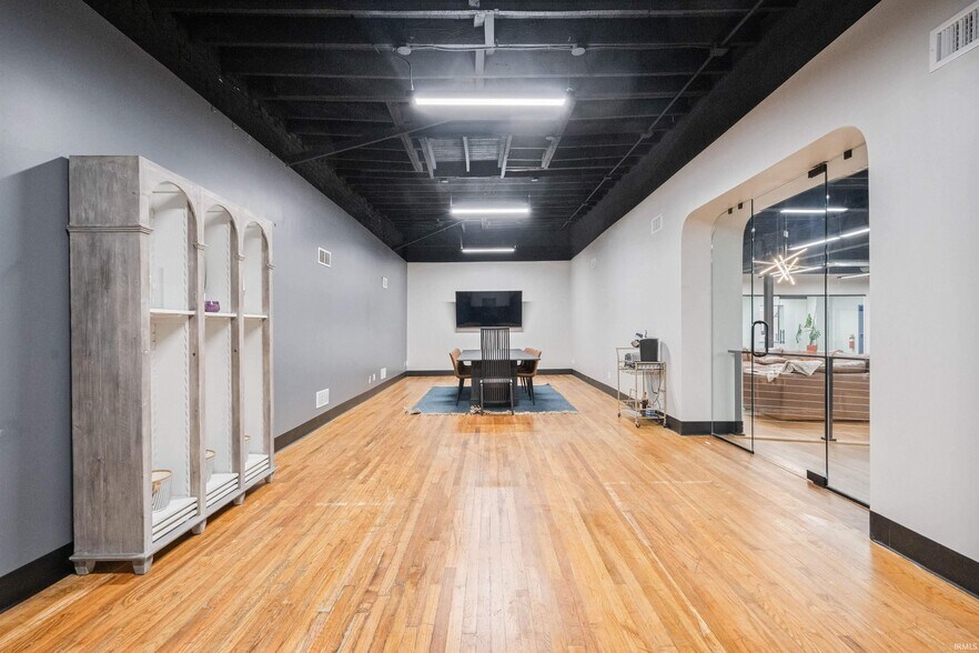 More Photos Of 210 W Walnut St, Kokomo Office For Sale