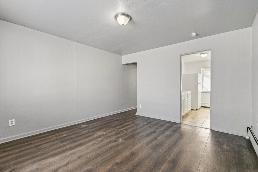 More Photos Of 1467 Joliet St, Aurora Apartments For Sale