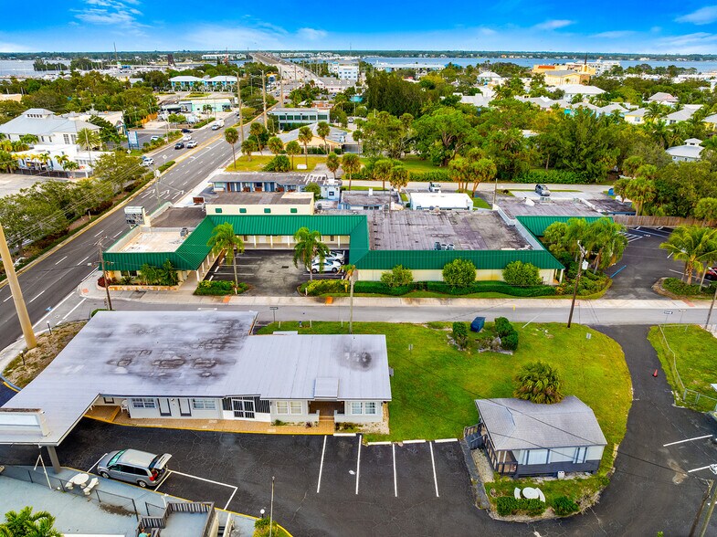 More Photos Of 611 SW Federal Hwy, Stuart Office For Lease