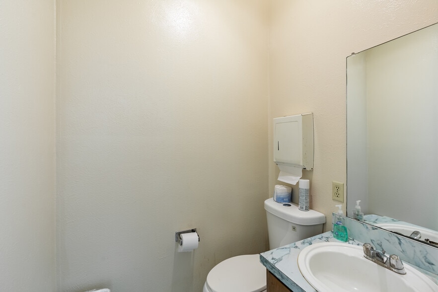 More Photos Of 8506 Wesley St, Greenville Medical For Sale