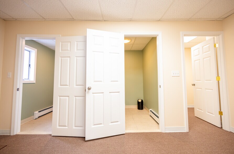 More Photos Of 33 Union St, East Walpole Storefront Retail Residential For Lease