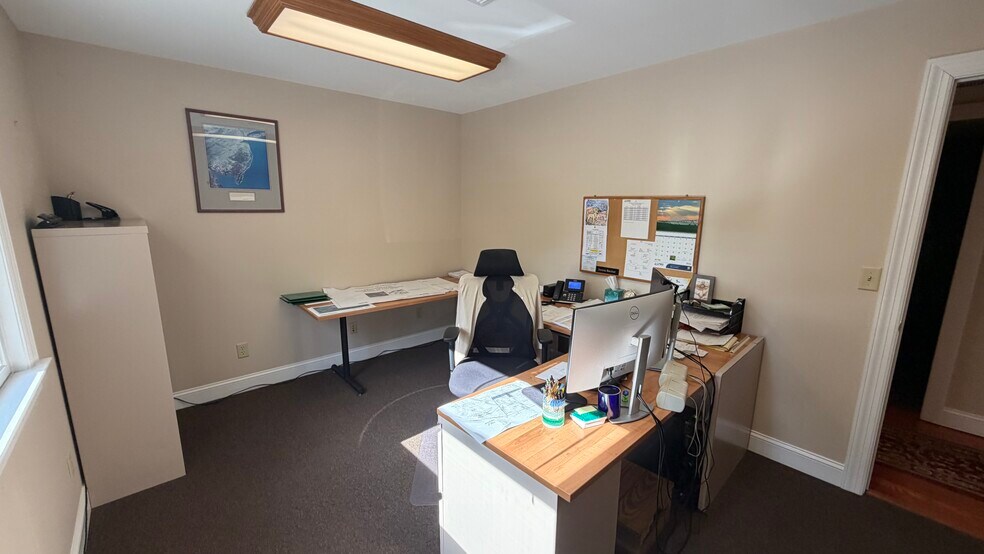 More Photos Of 205 State Route 31 N, Washington Office Residential For Sale
