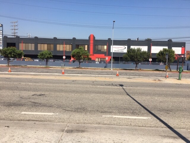 More Photos Of 3101 Ocean Park Blvd, Santa Monica Light Distribution For Lease