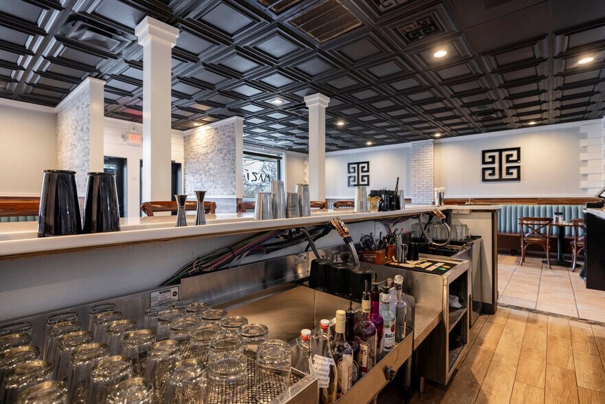 More Photos Of 7588 N Broadway, Red Hook Specialty For Sale