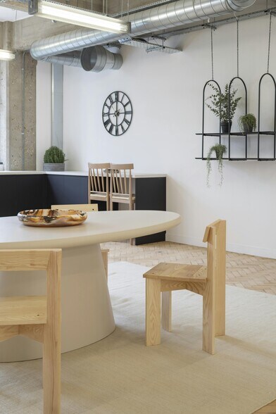 More Photos Of 15-27 Gee St, London Office Residential For Lease