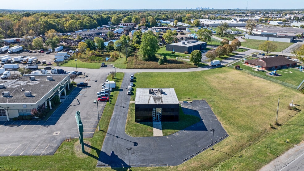 More Photos Of 3050 Delta Marine Dr, Columbus Office For Sale