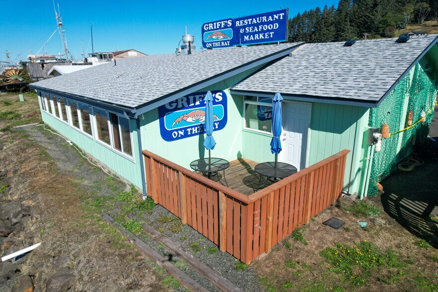 More Photos Of 142 Bay Front Loop, Winchester Bay General Retail For Sale
