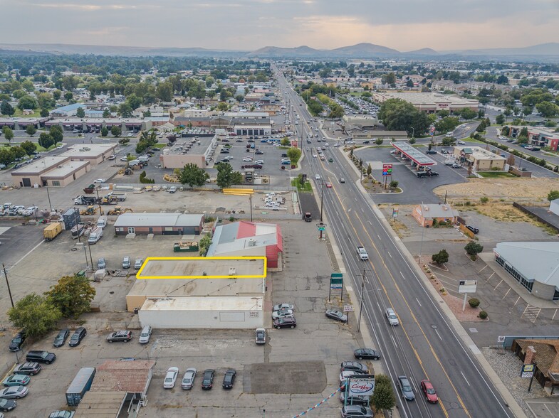 More Photos Of 4207 W Clearwater Ave, Kennewick General Retail For Lease