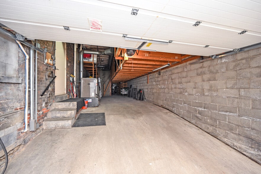 More Photos Of 19 E 8th St, Cincinnati Office For Sale