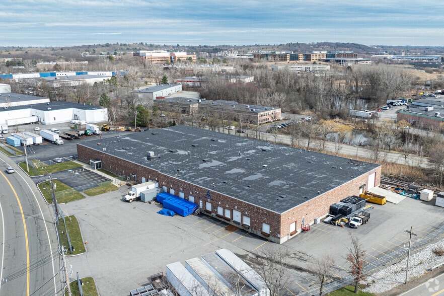 More Photos Of 15 Industrial Way, Wilmington Warehouse For Lease